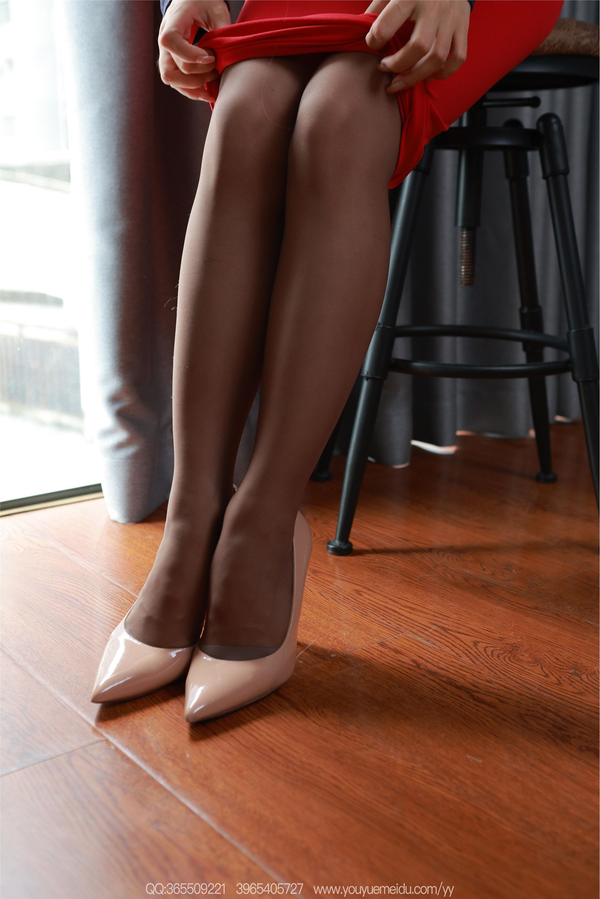 IESS异思趣向  2025.07.07 丝享家 2099 兔兔《红裙翘腿》